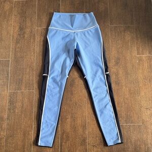 ALO Yoga Light Blue and black color block 7/8 legging